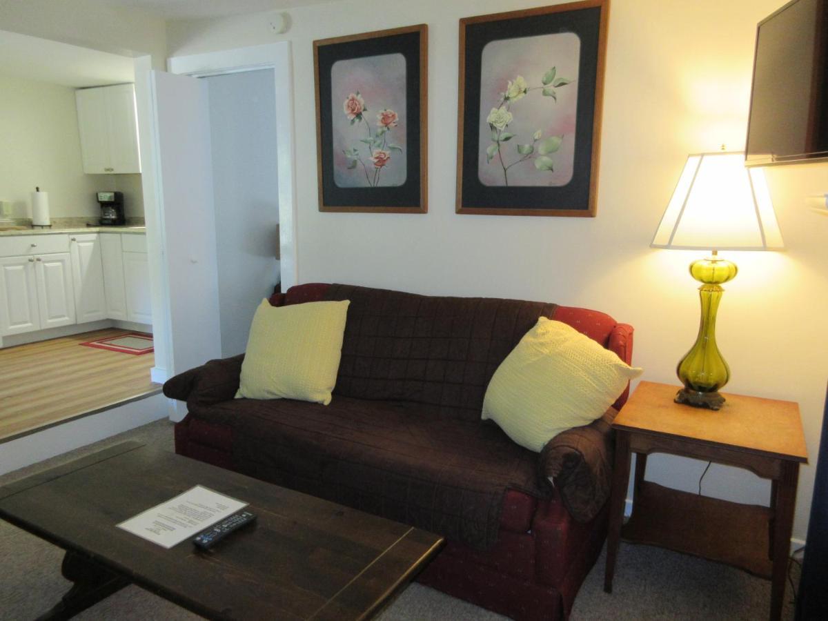 Mcgregor Inn Motel Wilton Bagian luar foto