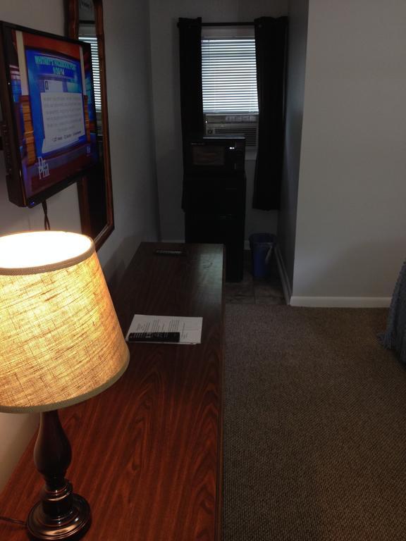 Mcgregor Inn Motel Wilton Bagian luar foto