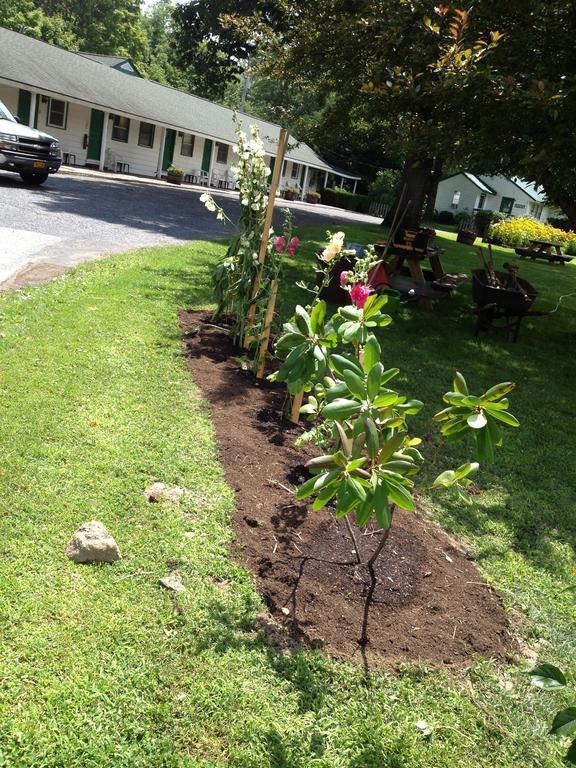 Mcgregor Inn Motel Wilton Bagian luar foto