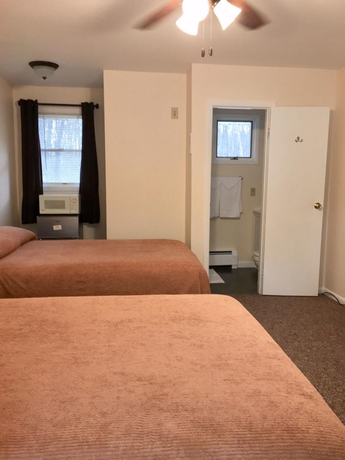 Mcgregor Inn Motel Wilton Bagian luar foto